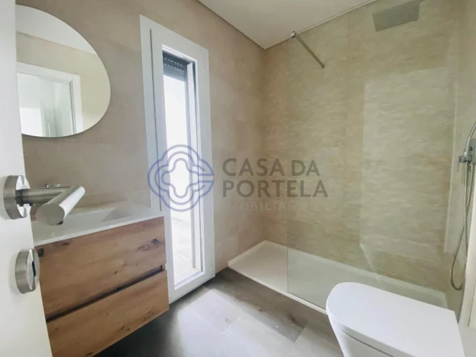 Apartamento T2 para Venda em Corroios Foto 9