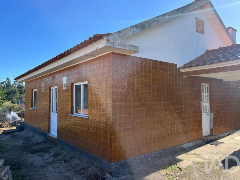 Moradia T3 para Venda em Antas Foto 5