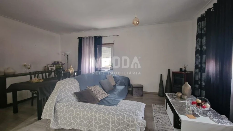 Apartamento T3 para Venda em Sé, Santa Maria e Meixedo Foto 2