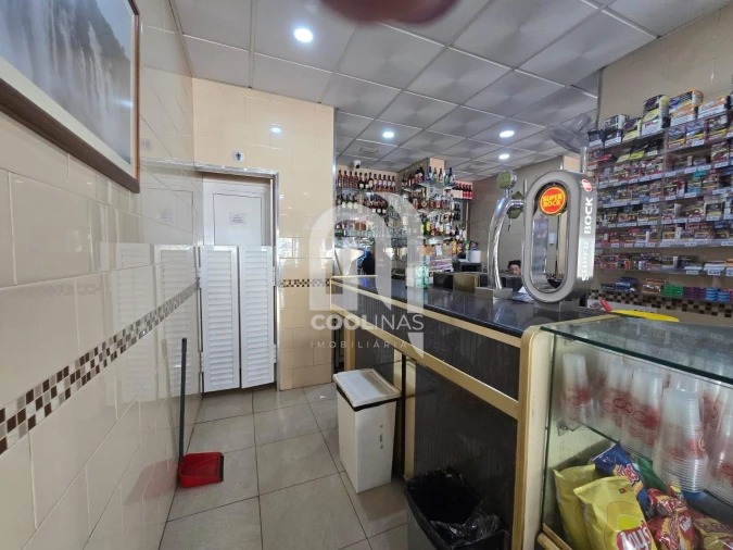 Negócio para Trespasse em Santo António dos Cavaleiros e Frielas Foto 5