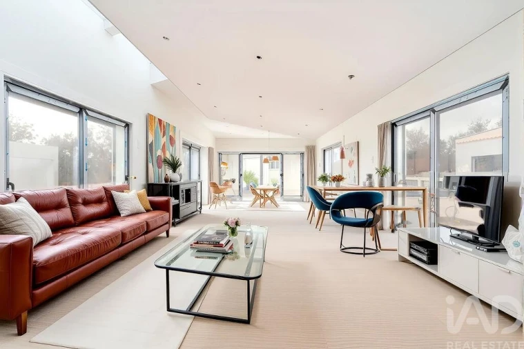 Moradia T4 para Venda em Quarteira Foto 16