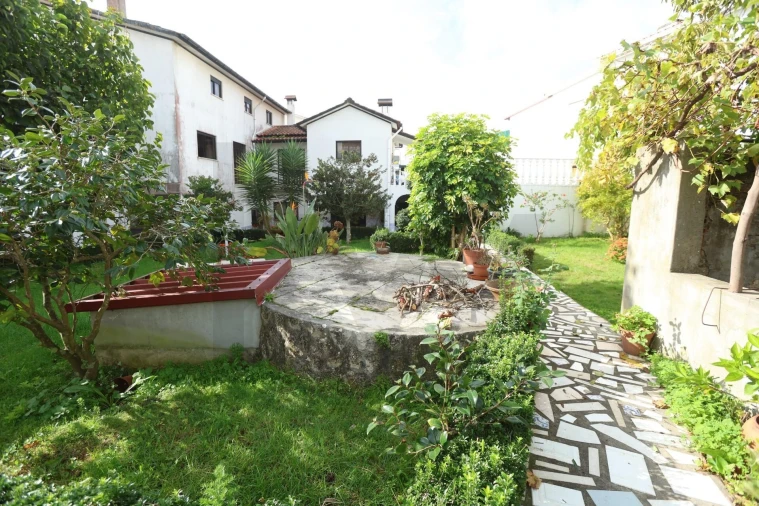 Moradia T5 para Venda em Louriçal Foto 3