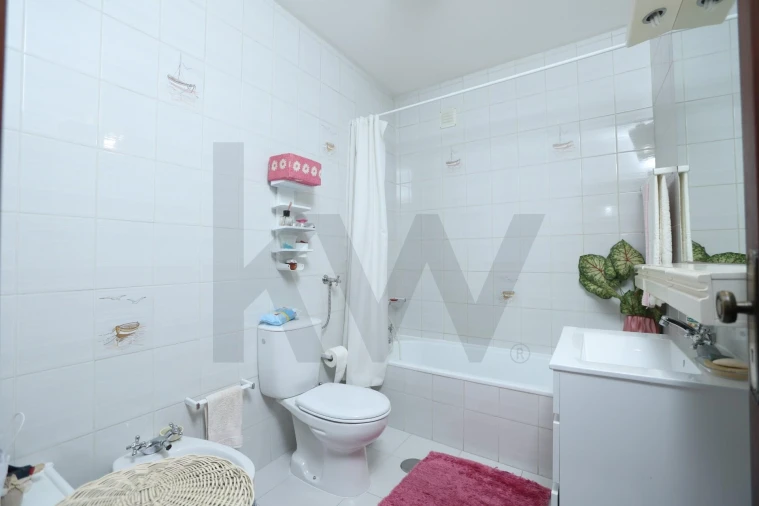 Moradia T5 para Venda em Louriçal Foto 35