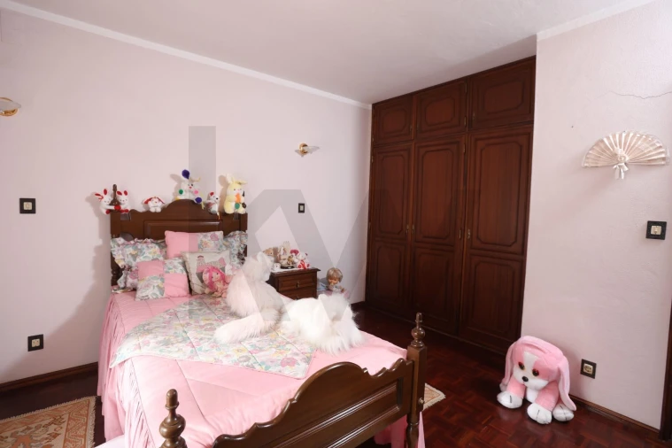 Moradia T5 para Venda em Louriçal Foto 25