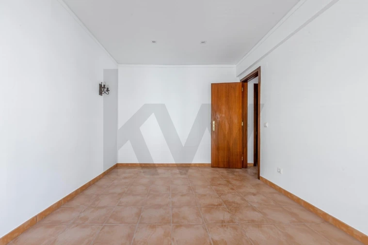 Apartamento T3 para Arrendamento em Carcavelos e Parede Foto 6