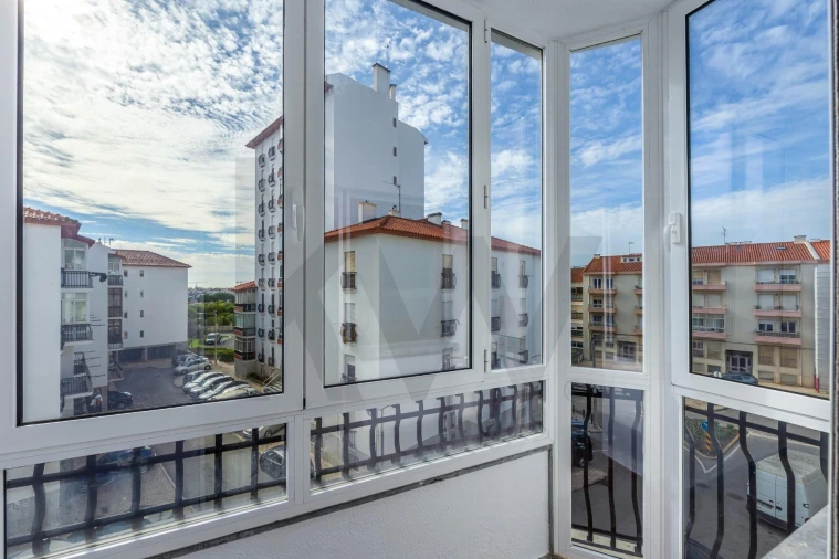 Apartamento T3 para Arrendamento em Carcavelos e Parede Foto 16