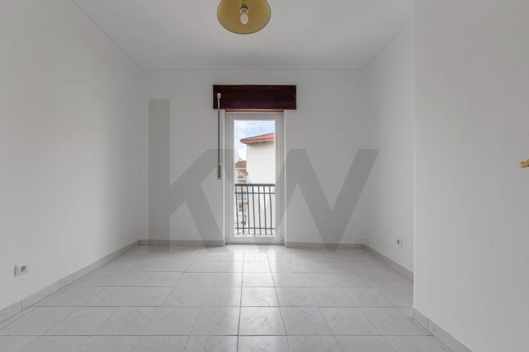 Apartamento T3 para Arrendamento em Carcavelos e Parede Foto 9