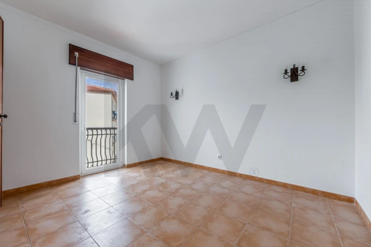 Apartamento T3 para Arrendamento em Carcavelos e Parede Foto 7