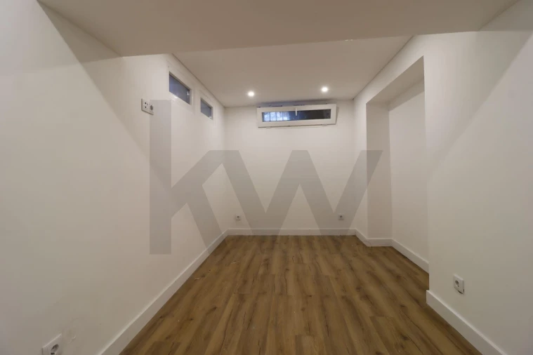 Moradia T3 para Venda em Campolide Foto 55