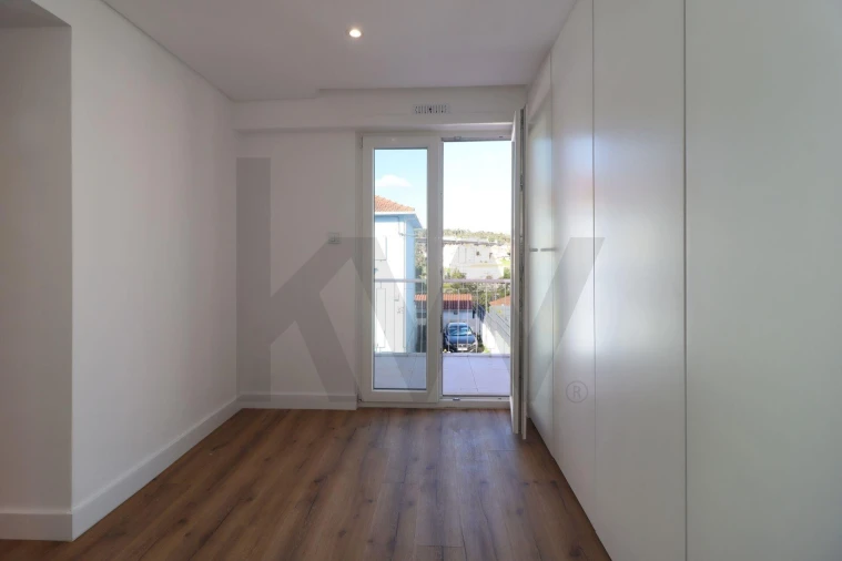 Moradia T3 para Venda em Campolide Foto 34