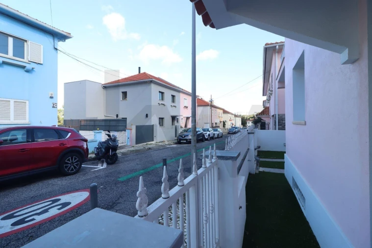 Moradia T3 para Venda em Campolide Foto 58