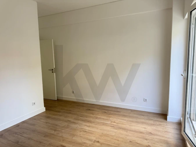 Apartamento T1 para Arrendamento em São Vicente Foto 4