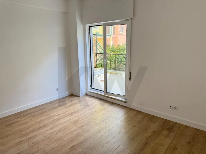 Apartamento T1 para Arrendamento em São Vicente Foto 2