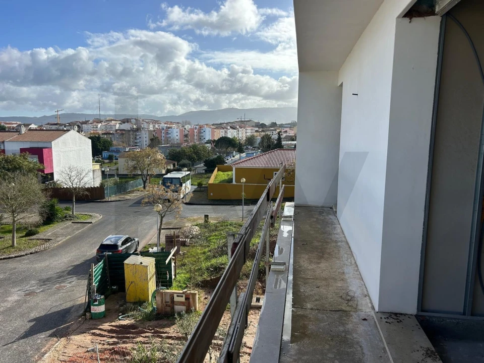 Moradia T4 para Venda em Cadaval e Pêro Moniz Foto 1