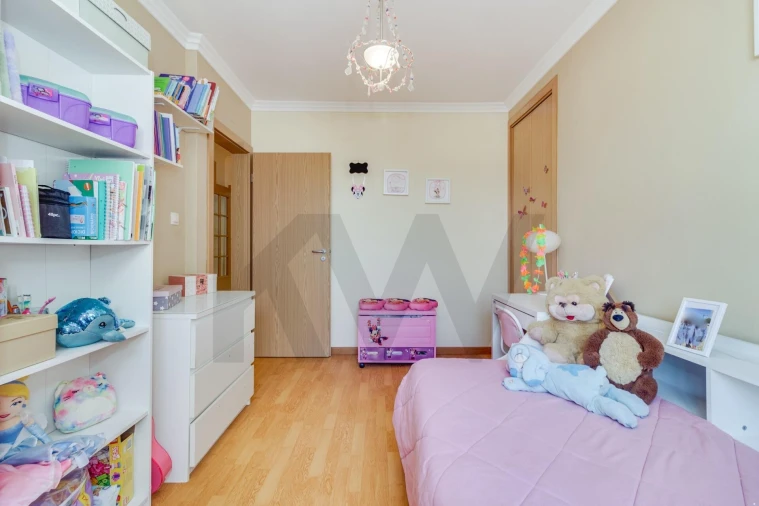 Apartamento T3 para Venda em Santo António dos Cavaleiros e Frielas Foto 12