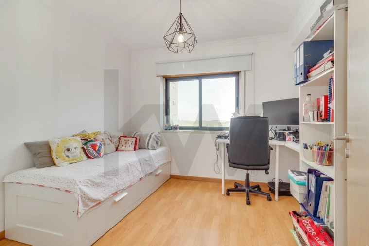 Apartamento T3 para Venda em Santo António dos Cavaleiros e Frielas Foto 14