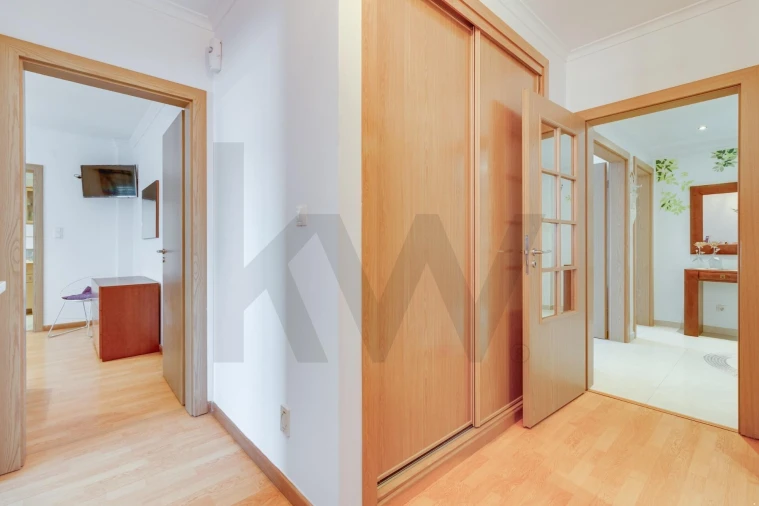 Apartamento T3 para Venda em Santo António dos Cavaleiros e Frielas Foto 8