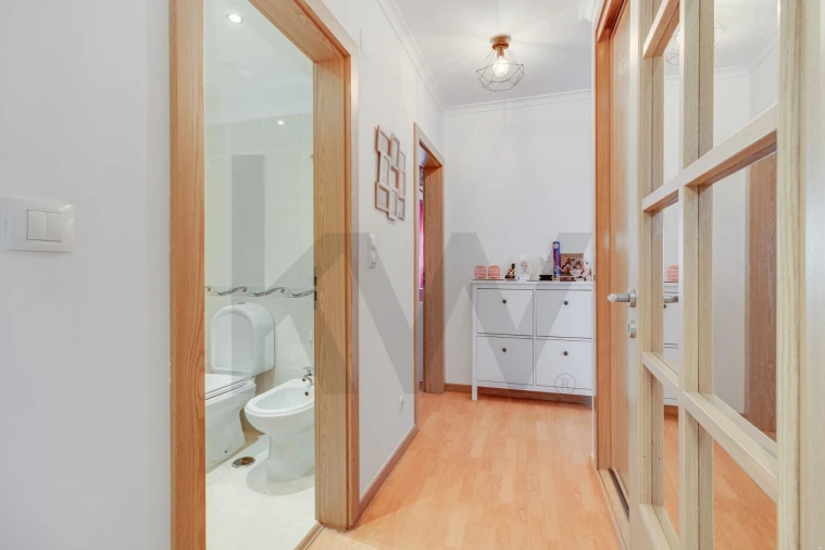 Apartamento T3 para Venda em Santo António dos Cavaleiros e Frielas Foto 9
