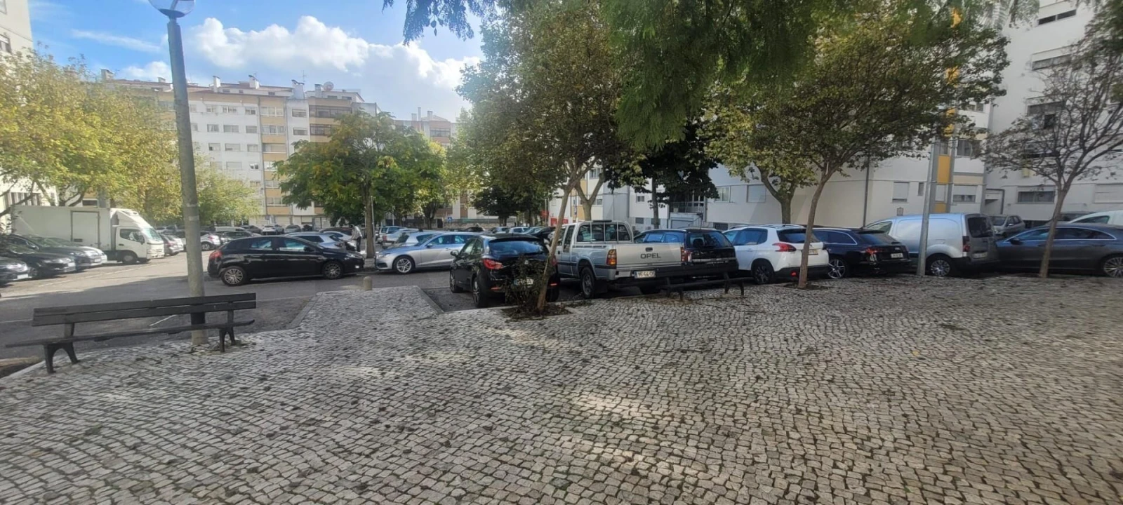 Garagem para Arrendamento em Massamá e Monte Abraão Foto 4