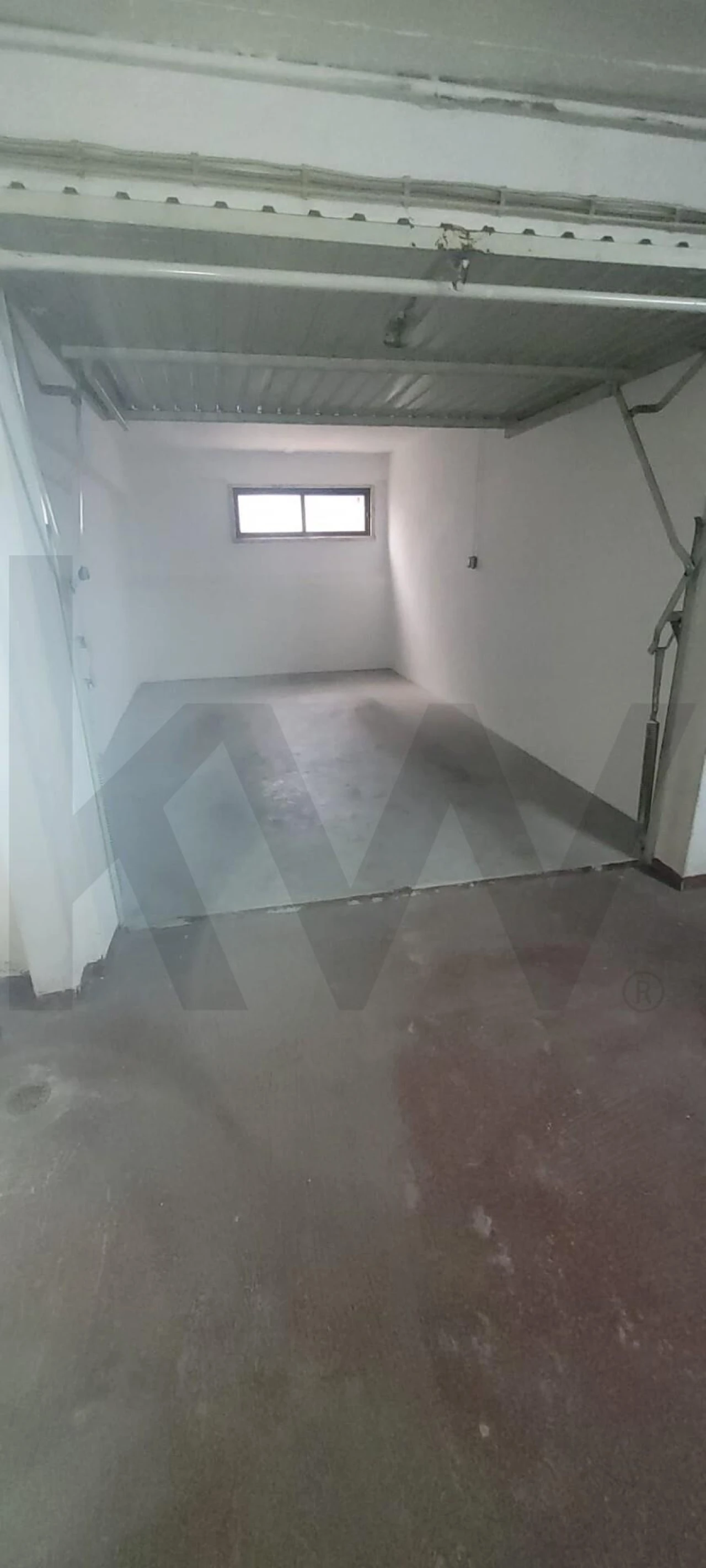 Garagem para Arrendamento em Massamá e Monte Abraão Foto 1