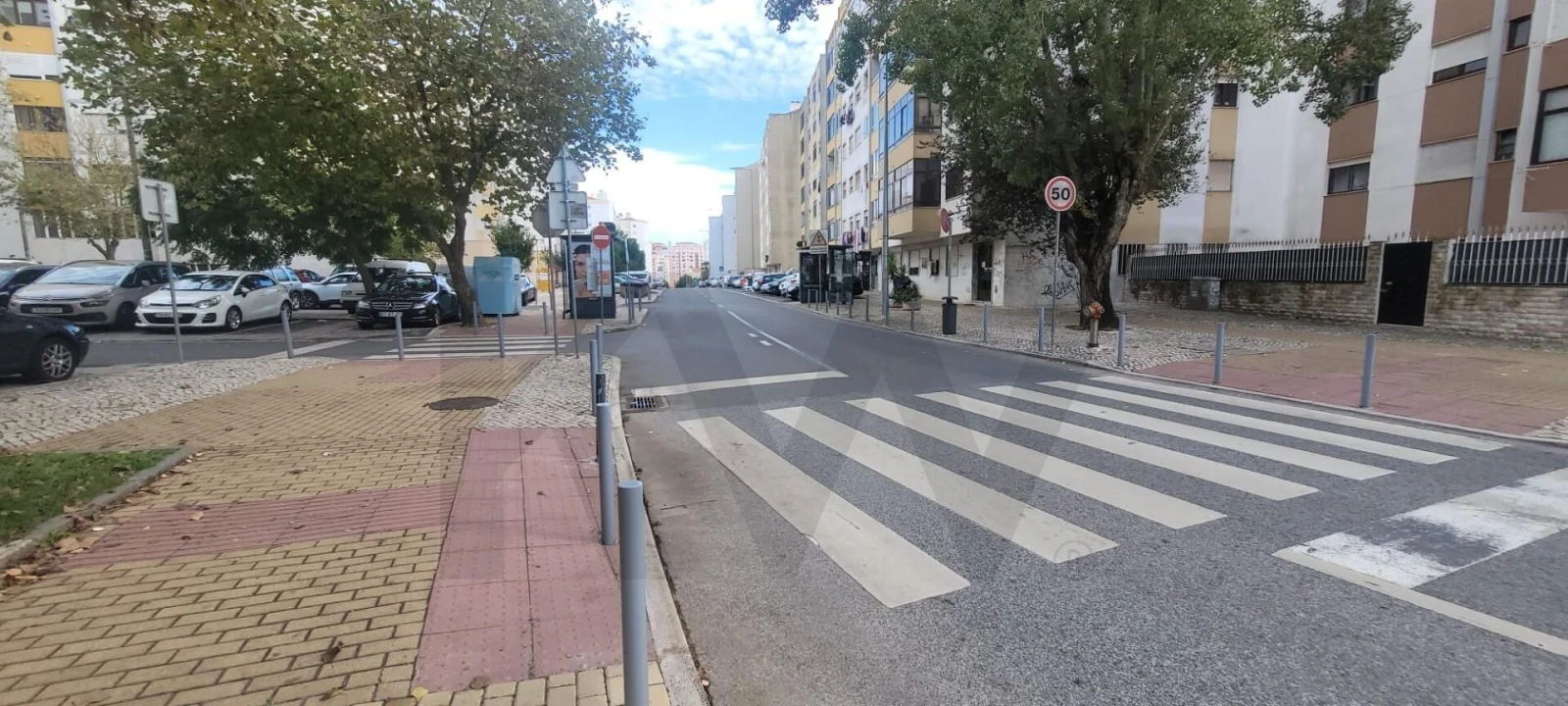 Garagem para Arrendamento em Massamá e Monte Abraão Foto 2