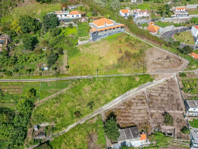 Terreno para Venda em Estreito de Camara de Lobos Foto 2