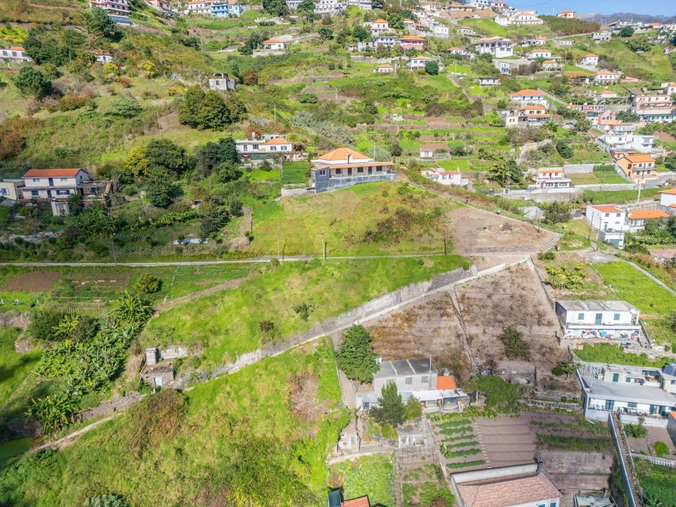 Terreno para Venda em Estreito de Camara de Lobos Foto 12