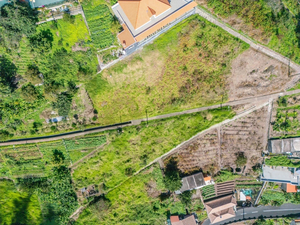 Terreno para Venda em Estreito de Camara de Lobos Foto 6