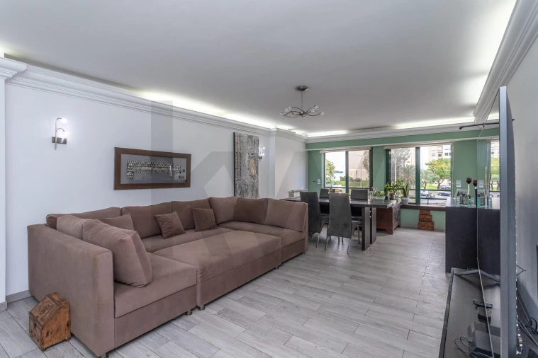 Apartamento T3 para Venda em Queluz e Belas Foto 5