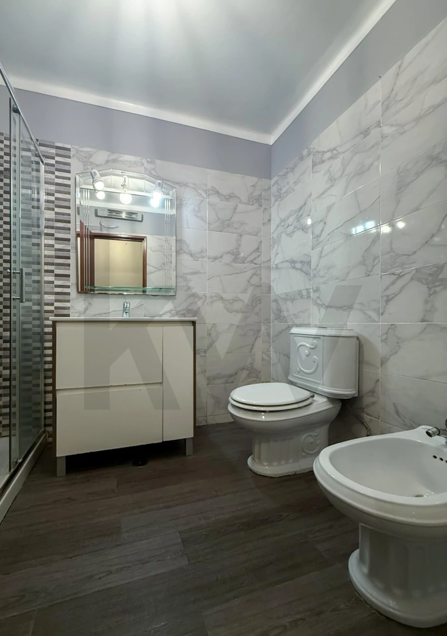 Apartamento T2 para Venda em Santo António dos Cavaleiros e Frielas Foto 20