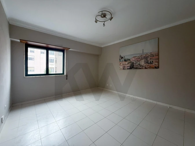 Apartamento T2 para Venda em Santo António dos Cavaleiros e Frielas Foto 4