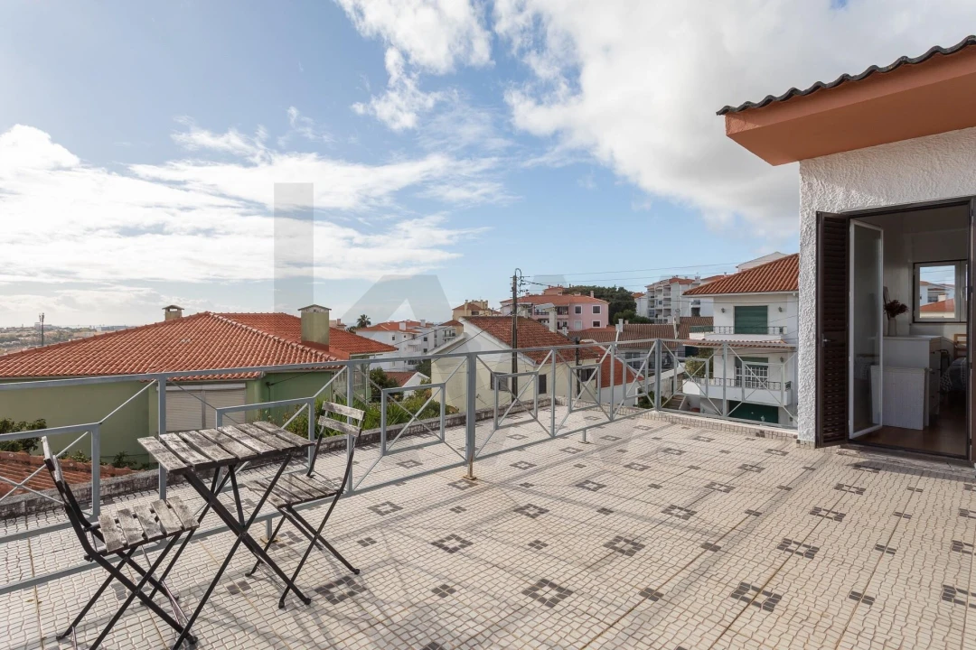 Moradia T4 para Venda em Porto Salvo Foto 40