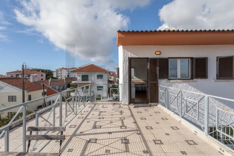 Moradia T4 para Venda em Porto Salvo Foto 41