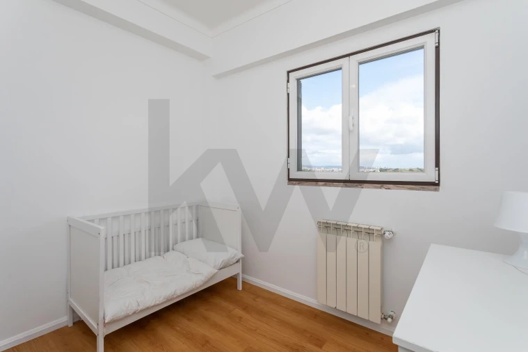 Moradia T4 para Venda em Porto Salvo Foto 32