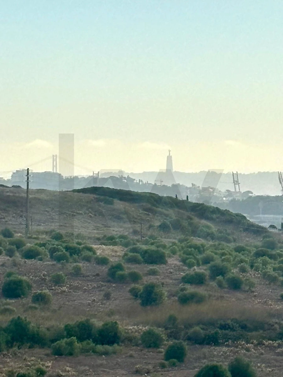 Moradia T4 para Venda em Porto Salvo Foto 8