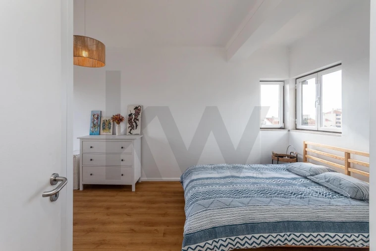 Moradia T4 para Venda em Porto Salvo Foto 27