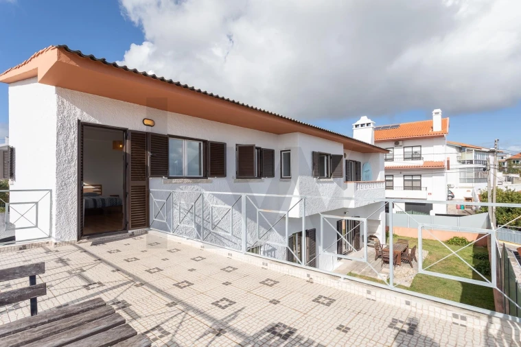 Moradia T4 para Venda em Porto Salvo Foto 49