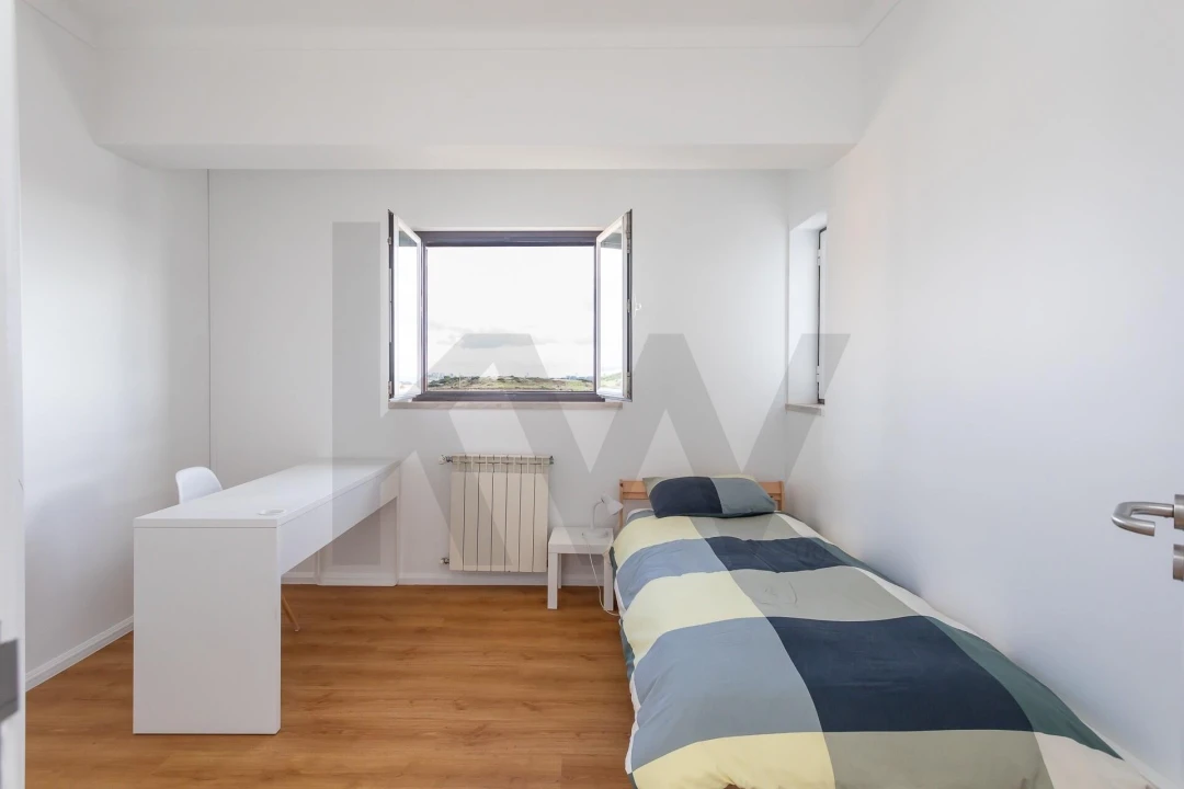 Moradia T4 para Venda em Porto Salvo Foto 29