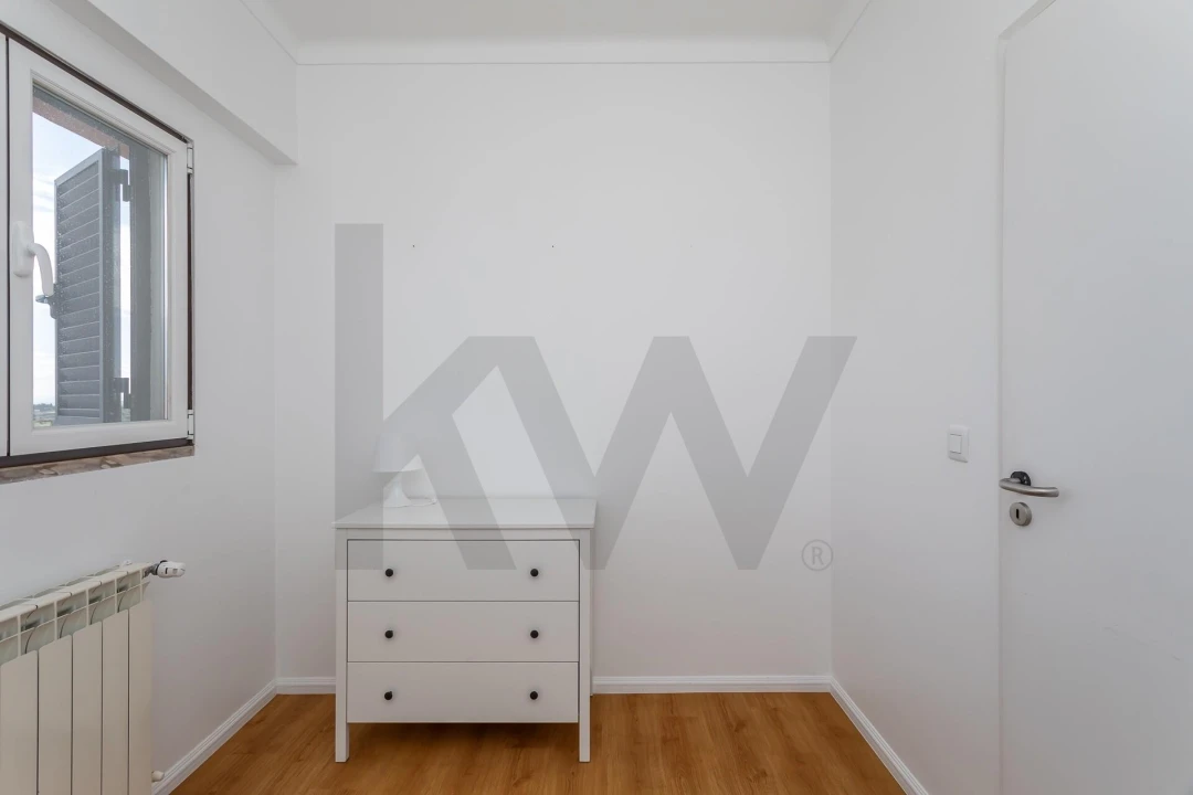 Moradia T4 para Venda em Porto Salvo Foto 33