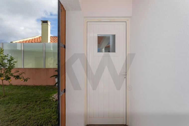 Moradia T4 para Arrendamento em Porto Salvo Foto 52