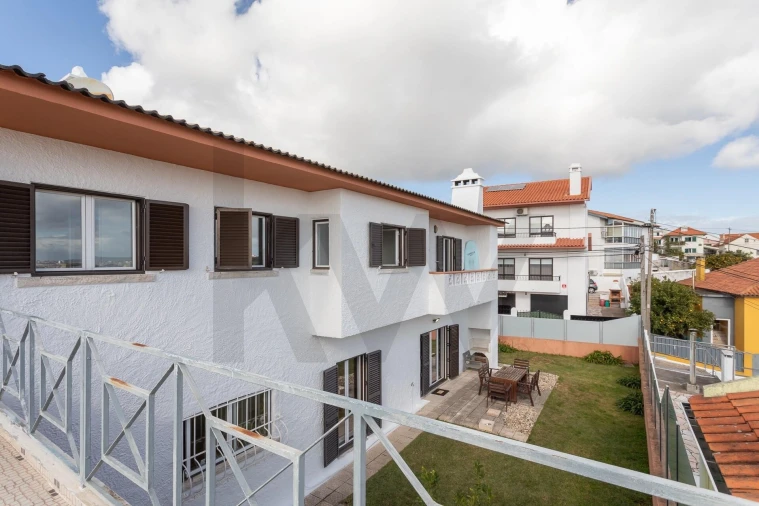 Moradia T4 para Arrendamento em Porto Salvo Foto 42