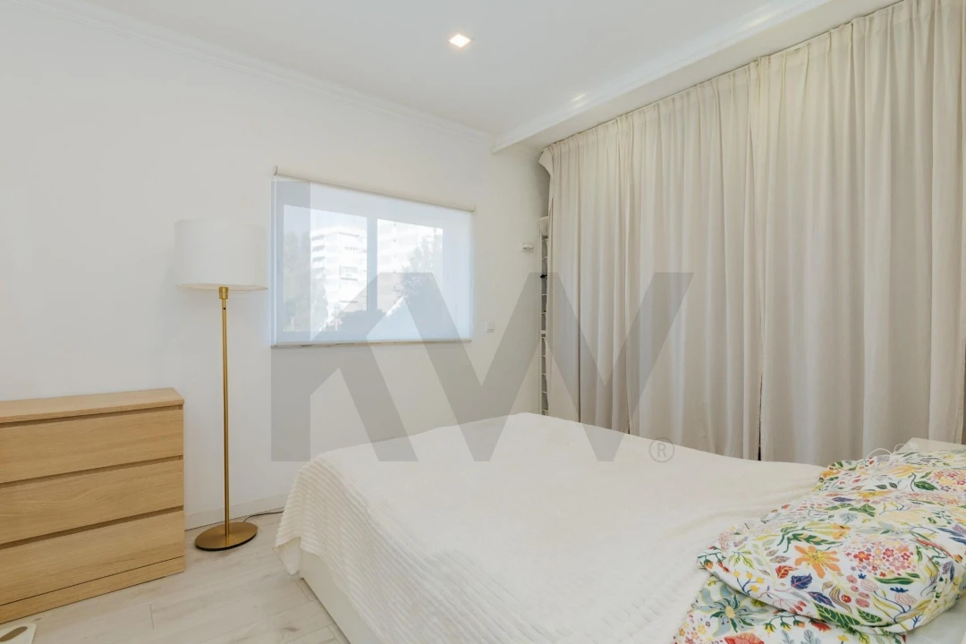 Apartamento T2 para Venda em Carnaxide e Queijas Foto 9