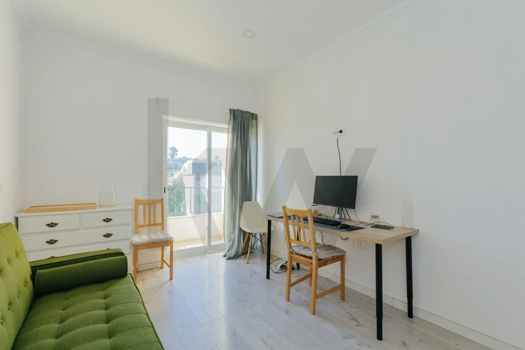 Apartamento T2 para Venda em Carnaxide e Queijas Foto 6