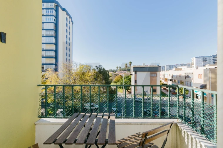 Apartamento T2 para Venda em Carnaxide e Queijas