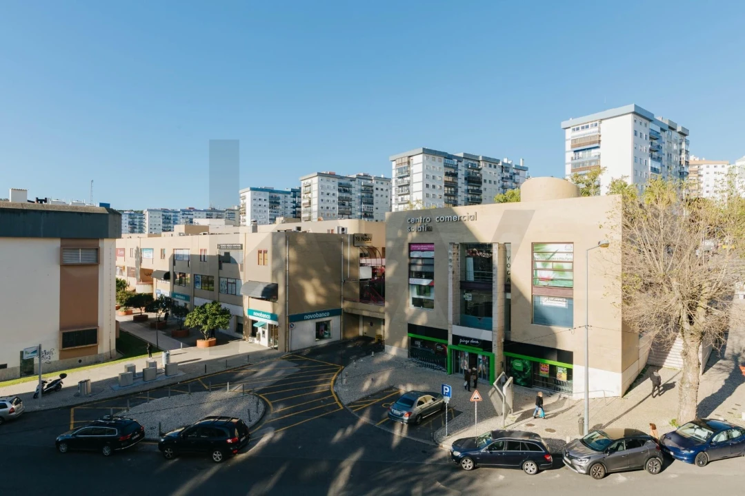 Apartamento T2 para Venda em Carnaxide e Queijas Foto 13