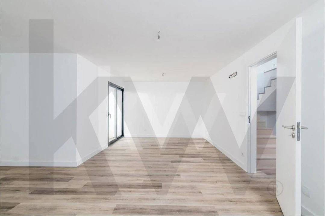 Moradia T4 para Venda em Carcavelos e Parede Foto 42