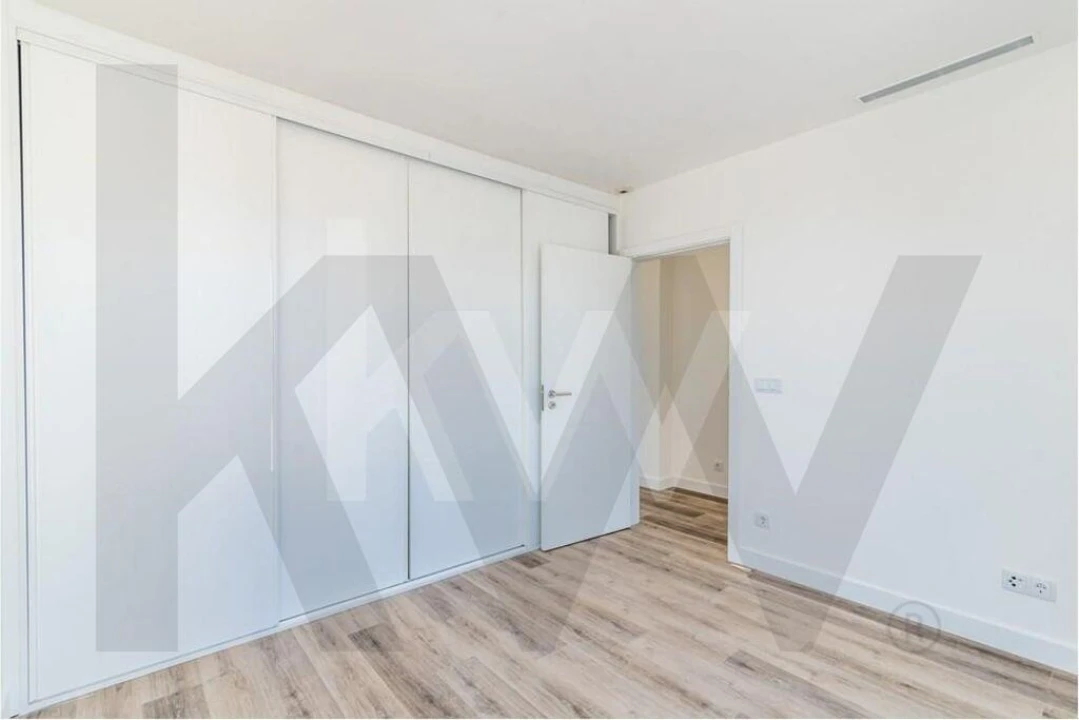 Moradia T4 para Venda em Carcavelos e Parede Foto 37