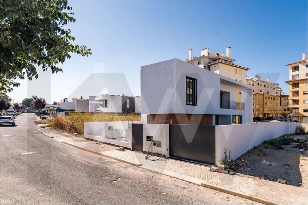 Moradia T4 para Venda em Carcavelos e Parede Foto 46