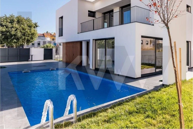 Moradia T4 para Venda em Carcavelos e Parede Foto 4