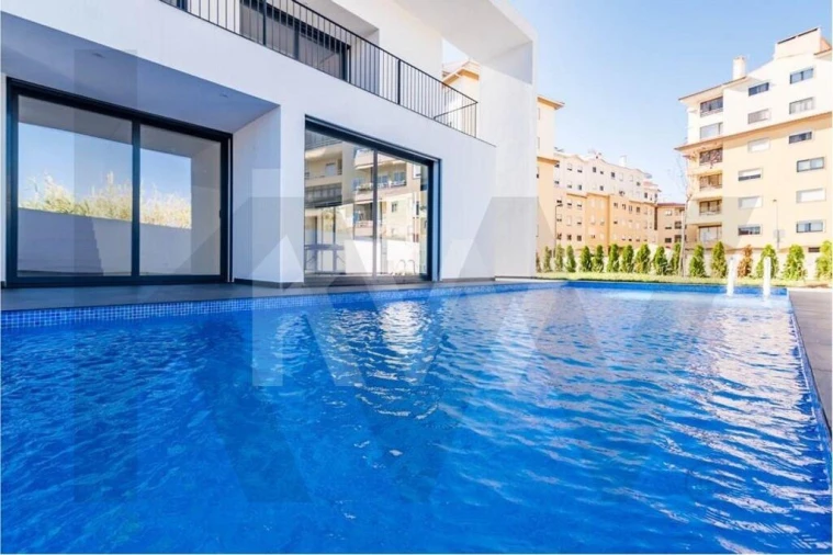 Moradia T4 para Venda em Carcavelos e Parede Foto 8